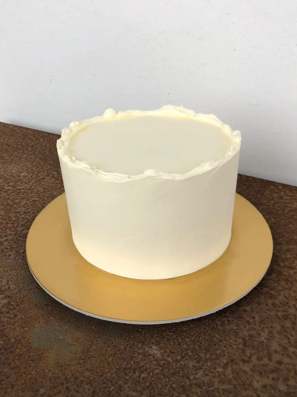 Bolo decorado da PASTELAR — fotografia de arquivo; abrir Instagram